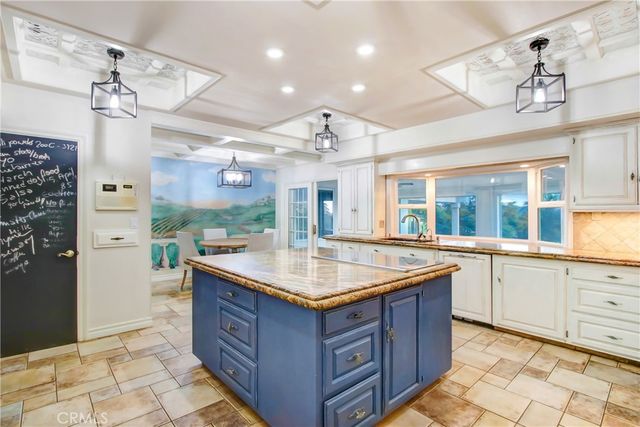 8800 Avenida Miravilla, Cherry Valley, CA 92223