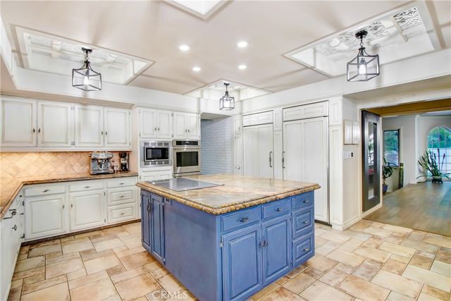 8800 Avenida Miravilla, Cherry Valley, CA 92223