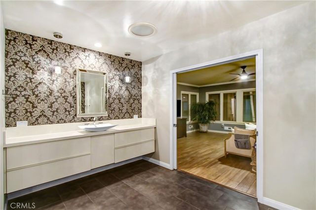 8800 Avenida Miravilla, Cherry Valley, CA 92223