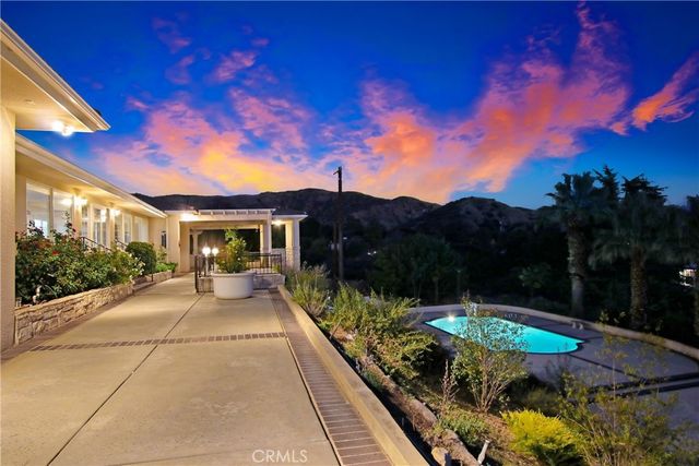 8800 Avenida Miravilla, Cherry Valley, CA 92223