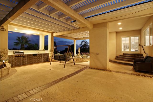 8800 Avenida Miravilla, Cherry Valley, CA 92223