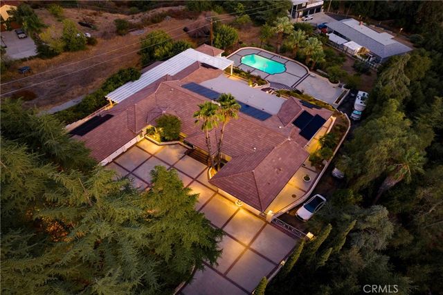 8800 Avenida Miravilla, Cherry Valley, CA 92223