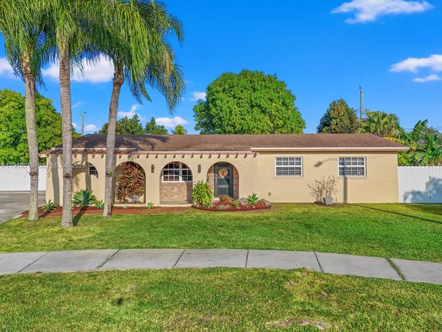 3605 SW 122nd Pl, Miami, FL 33175