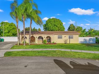 3605 SW 122nd Pl, Miami, FL 33175