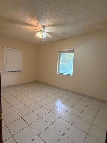 6371 SW 34th St, Miami, FL 33155