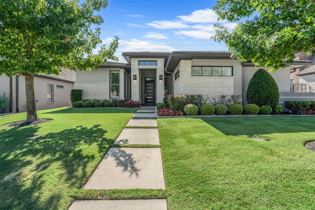 8513 Tierra Court, Benbrook, TX 76126