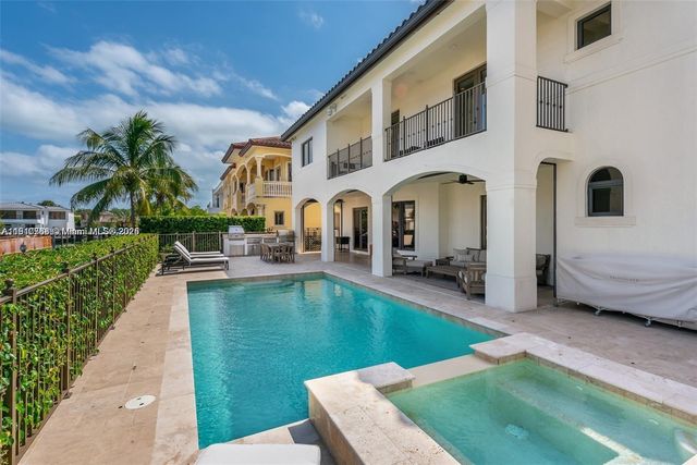 16433 NE 31st Avenue, North Miami Beach, FL 33160