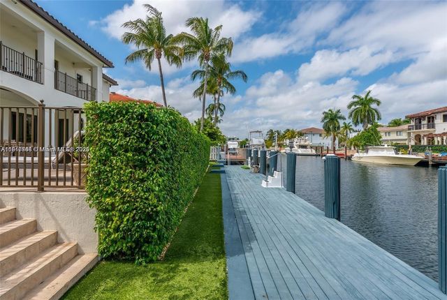 16433 NE 31st Avenue, North Miami Beach, FL 33160
