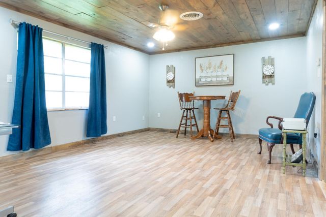 904 W College, Beebe, AR 72012