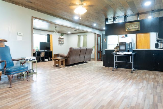 904 W College, Beebe, AR 72012