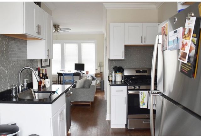 3819 N Greenview Avenue 3N, Chicago, IL 60613