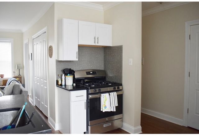 3819 N Greenview Avenue 3N, Chicago, IL 60613