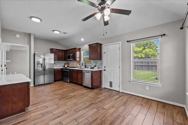 845 Indigo Springs Lane, La Marque, TX 77568