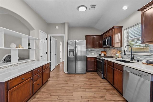 845 Indigo Springs Lane, La Marque, TX 77568
