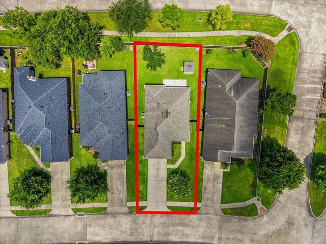 845 Indigo Springs Lane, La Marque, TX 77568