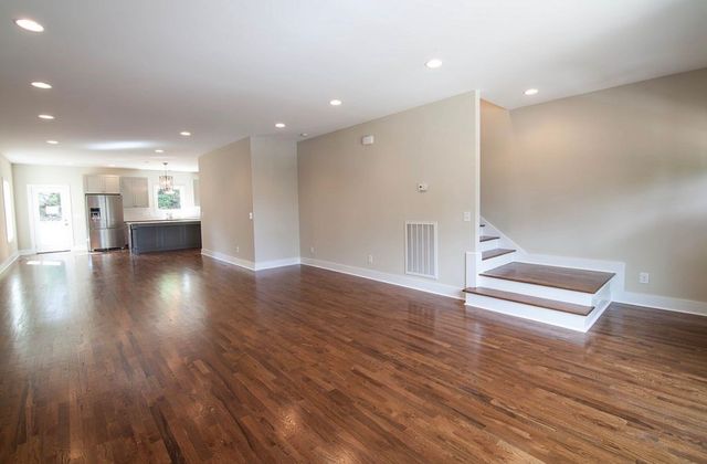 2439 Inga St, Nashville, TN 37206