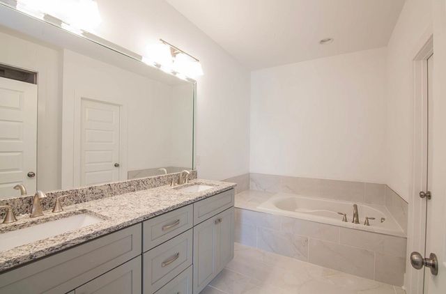 2439 Inga St, Nashville, TN 37206