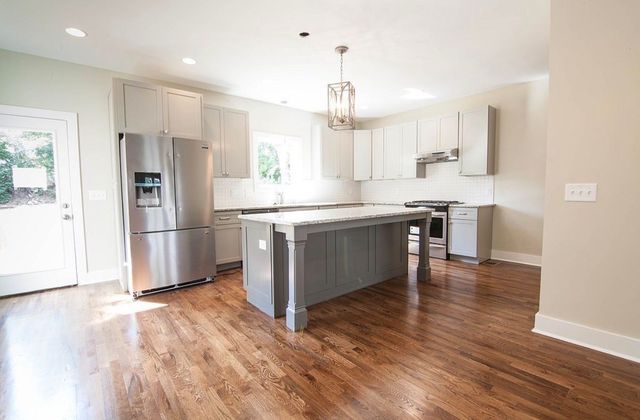 2439 Inga St, Nashville, TN 37206