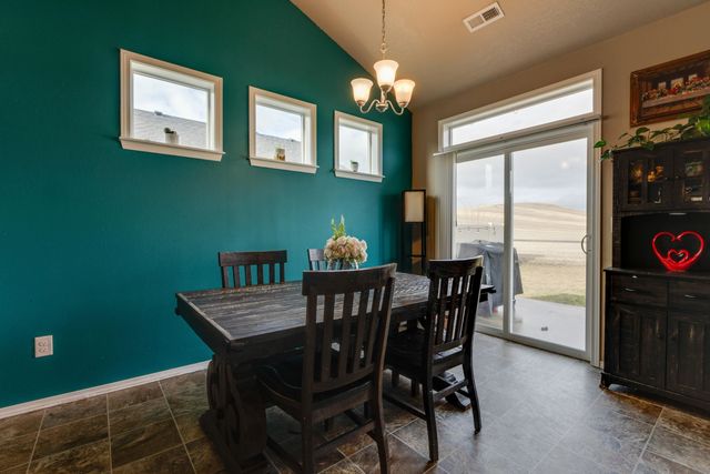 671 Condor Dr, Cheney, WA 99004