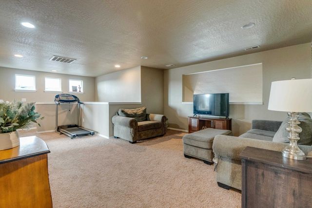 671 Condor Dr, Cheney, WA 99004