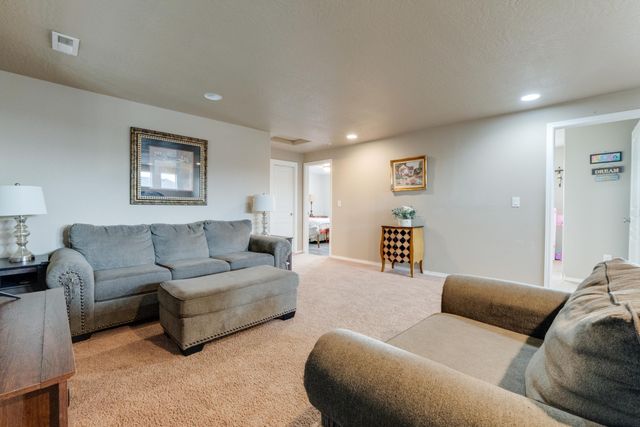 671 Condor Dr, Cheney, WA 99004