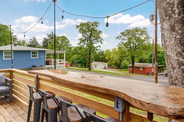 10 Holiday Hideaway Court, 2, Reeds Spring, MO 65737