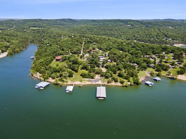 10 Holiday Hideaway Court, 2, Reeds Spring, MO 65737