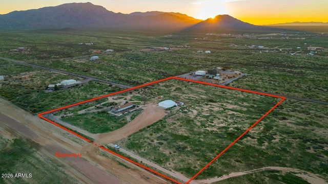 51718 W Donald Road, Aguila, AZ 85320