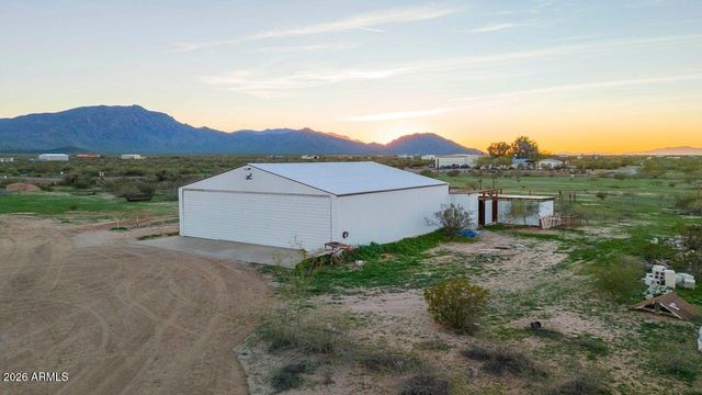 51718 W Donald Road, Aguila, AZ 85320