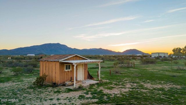 51718 W Donald Road, Aguila, AZ 85320