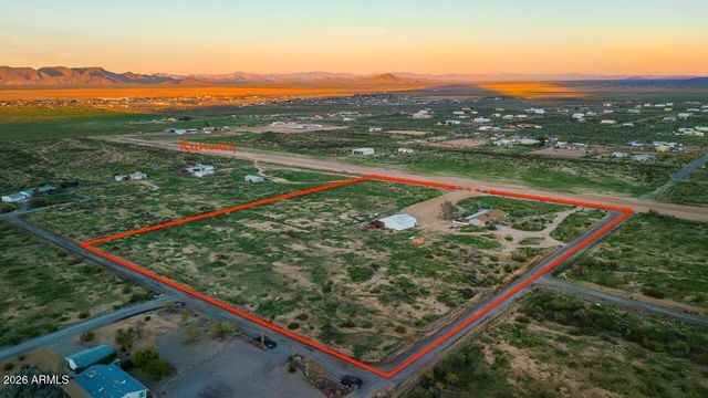 51718 W Donald Road, Aguila, AZ 85320