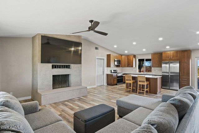 51718 W Donald Road, Aguila, AZ 85320