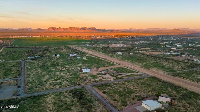 51718 W Donald Road, Aguila, AZ 85320