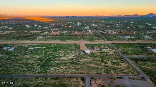 51718 W Donald Road, Aguila, AZ 85320