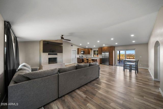 51718 W Donald Road, Aguila, AZ 85320