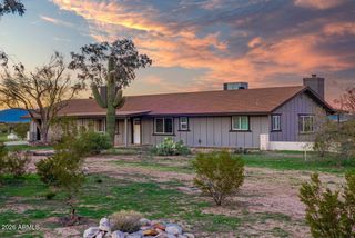 51718 W Donald Road, Aguila, AZ 85320