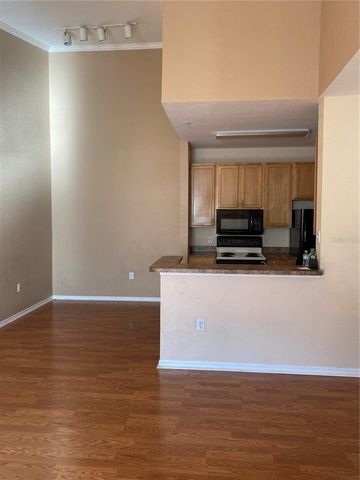 2406 COURTNEY MEADOWS COURT 302, Tampa, FL 33619