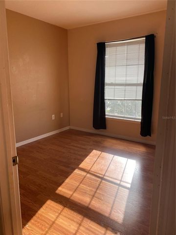 2406 COURTNEY MEADOWS COURT 302, Tampa, FL 33619