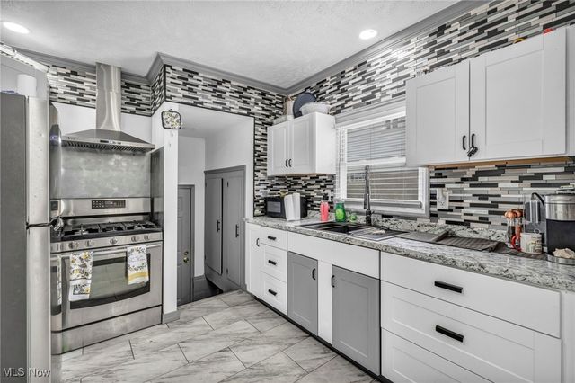 364 Rexford Street, Akron, OH 44314