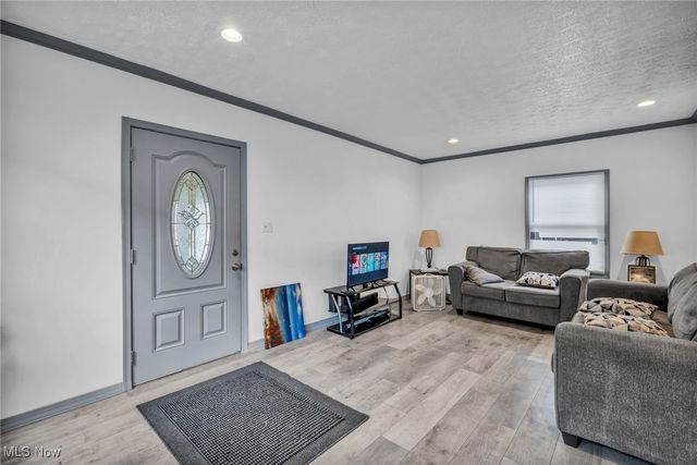 364 Rexford Street, Akron, OH 44314