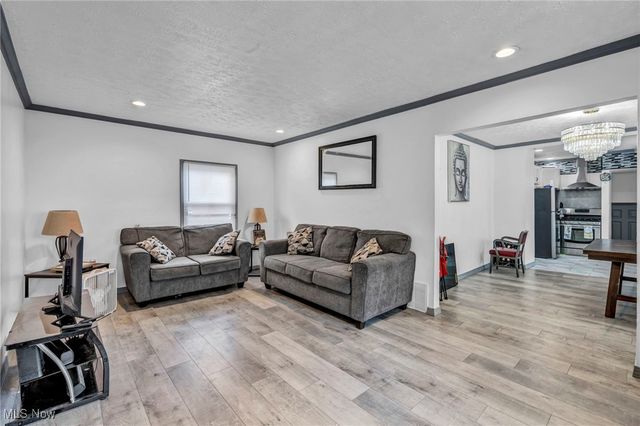 364 Rexford Street, Akron, OH 44314