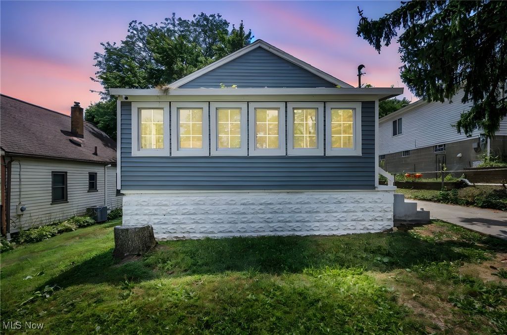 364 Rexford Street, Akron, OH 44314