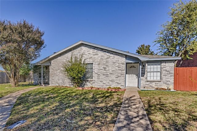 1045 Cheddar Court, Arlington, TX 76017