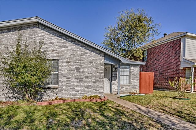 1045 Cheddar Court, Arlington, TX 76017