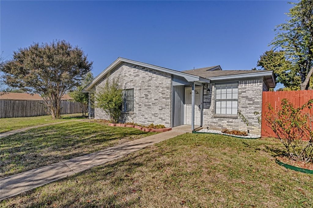 1045 Cheddar Court, Arlington, TX 76017