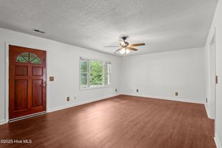 402 S Campbell Street, Burgaw, NC 28425