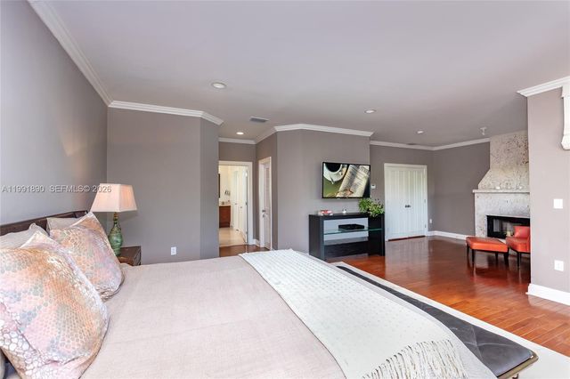 174 Isla Dorada Blvd, Coral Gables, FL 33143