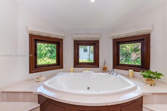 174 Isla Dorada Blvd, Coral Gables, FL 33143