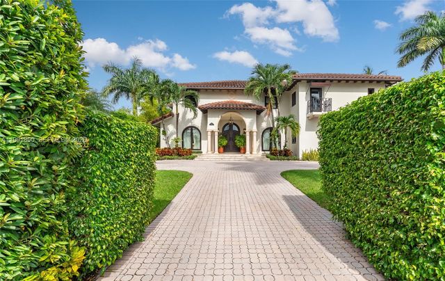 174 Isla Dorada Blvd, Coral Gables, FL 33143