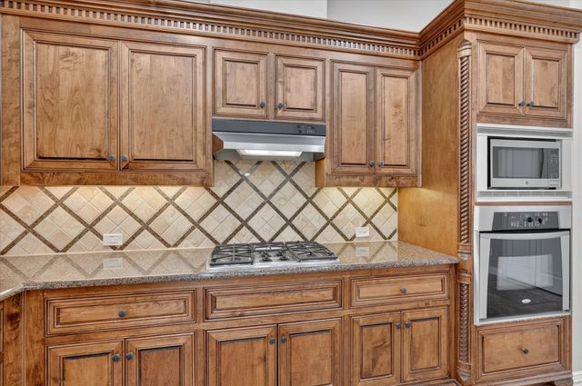 2024 S Hill Drive, Irving, TX 75038